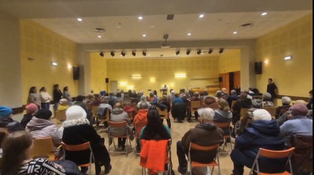 toistasataa kuulijaa lasnamäellä